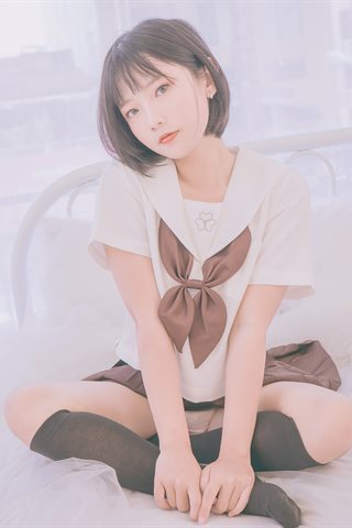 Messie Huang-Birthday Seifuku - 0004.jpg