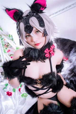 Messie Huang-Jeanne Alter Wolf - 0002.jpg