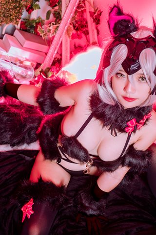 Messie Huang-Jeanne Alter Wolf - 0007.jpg