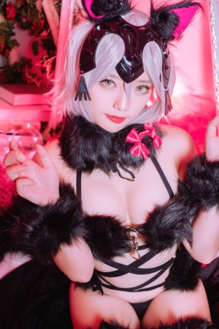 Messie Huang-Jeanne Alter Wolf - 0012.jpg