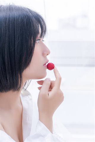 Messie Huang-[Potrait] Boyfriend's shirt concept - 0010.jpg