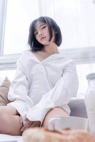 Messie Huang-[Potrait] Boyfriend's shirt concept - 0013.jpg