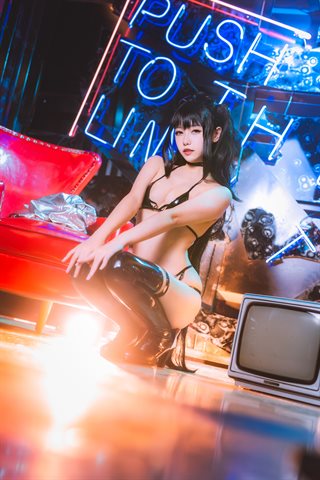 Momoko葵葵-真爱 大凤本子-赛车 - 0018.jpg