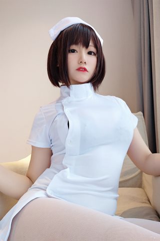 Nyako喵子-护士自拍 - 0002.jpg