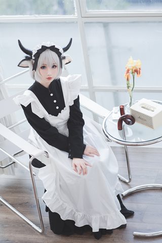 Rioko凉凉子-贴心的牛奶女仆 - 0002.jpg