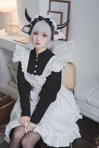 Rioko凉凉子-贴心的牛奶女仆 - 0006.jpg