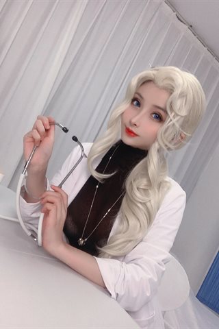 Rioko凉凉子-透视装的校医大姐姐 - 0046.jpg