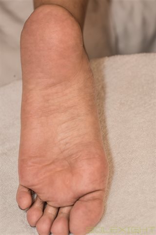 HD-Foot Control-Medias Beautiful Legs Foot Fetish Welfare 018_Solexight-Sunny - 0025.jpg