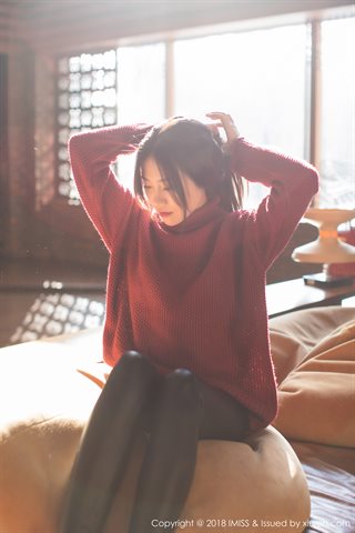 [IMiss爱蜜社] 2018.05.16 Vol.239 许诺Sabrina日本旅拍 ผ้าไหมสีดำ OL กางเกงหนังรัดรูป - 0054.jpg
