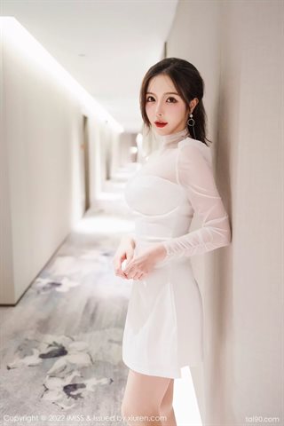 [IMISS爱蜜社] Vol.655 LindaLinda Vestido de renda branca com meias de cor primária - 0023.jpg