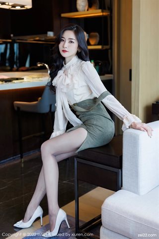 [IMISS爱蜜社] Vol.664 Vanessa Váy ngắn màu xám và đồ lót màu trắng với tất màu chính - 0010.jpg