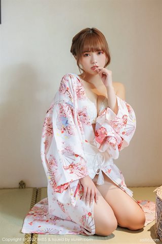 [IMISS爱蜜社] Vol.676 张思允Nice Kimono mit weißer Spitzenunterwäsche - 0036.jpg