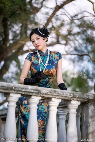 [XIAOYU语画界] Vol.626 Yang Chenchen apresenta cheongsam elegante e charmoso embrulhado em presente do Dia Nacional - 0024.jpg