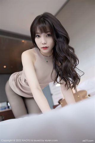 [XIAOYU语画界] Vol.689 Zhizhi Booty Hotel scene shooting apricot skirt black silk - 0039.jpg