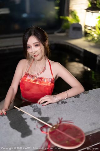 [XIAOYU语画界] Vol.708 Gaun klasik merah Wang Xinyao yanni bermain di air - 0031.jpg