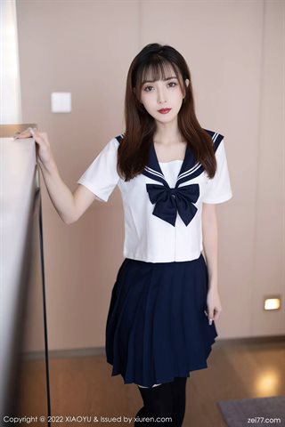 [XIAOYU语画界] Vol.726 Atasan putih Lin Xinglan dan rok mini hitam dengan stoking warna primer - 0001.jpg