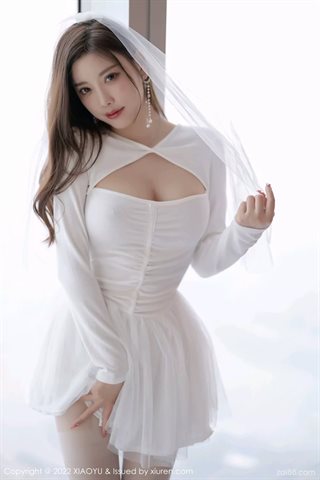 [XIAOYU语画界] Vol.739 Yang Chenchen Yome abito da sposa bianco con calze bianche - 0013.jpg