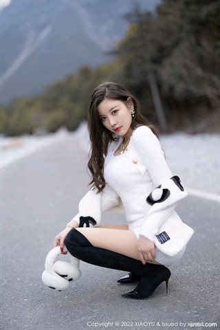 [XIAOYU语画界] Vol.758 Yang Chenchen Yome vestito da coniglio senza schienale con calzini bianchi - 0067.jpg