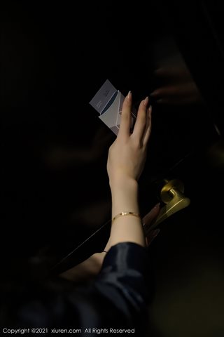 [XiuRen] No.3043 টেন্ডার মডেল জেড র্যাবিট মিকি কর্মক্ষেত্রের সচিব ওএল প্লট থিম খোলার কালো প্যান্টিহোজ দেখান নিতম্বের প্রলোভন ছবি - 0016.jpg