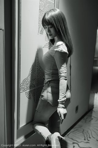 [XiuRen] No.3053 若いモデル周Muxiベビーピンクトップジーンズハーフストライク黒パンスト誘惑写真 - 0016.jpg