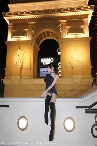 [XiuRen] No.3062 Dewi Zhizhi Booty Macau Foto Perjalanan One Piece Setengah-Off Pakaian Dalam Seksi Foto Godaan Menggoda - 0007.jpg