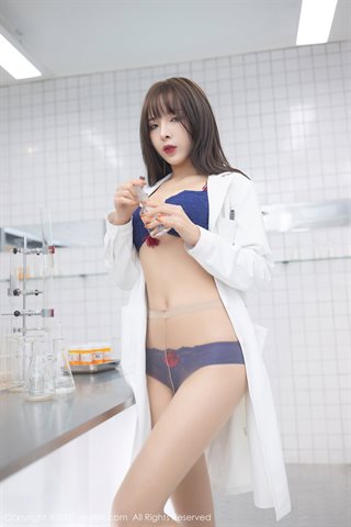 [XiuRen] No.3079 Tender model Chen Xiaomiao Sanya Brigade Shooting Laboratory Test Drug Theme Under the White Coat Open Meat Silk - 0043.jpg