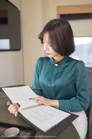 [XiuRen] No.3108 युवा मॉडल चेन Xiaomiao व्यापार वार्ता विषय निजी कमरे के बिस्तर काले पेंटीहोज प्रलोभन फोटो के साथ सेक्सी अंडरवियर - 0011.jpg