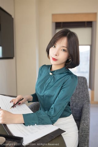 [XiuRen] No.3108 युवा मॉडल चेन Xiaomiao व्यापार वार्ता विषय निजी कमरे के बिस्तर काले पेंटीहोज प्रलोभन फोटो के साथ सेक्सी अंडरवियर - 0013.jpg