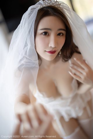 [XiuRen] No.3166 Dea Feiyue Sakura-Cherry Sanya riprese da viaggio Abito da sposa leggero con fionde e calze di pizzo Foto - 0029.jpg