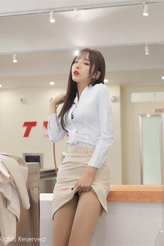 [XiuRen] No.3209 Young model Chen Xiaomiao flight attendant waiting hall theme sexy white shirt with open meat pantyhose - 0009.jpg
