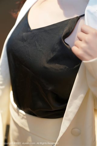[XiuRen] No.3212 Tender model Yueyin Hitomi private room black suspender underwear with lace suspenders - 0049.jpg