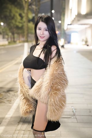 [XiuRen] No.3222 Modelo tierno Meiqi Mia ropa de piel ligera para exteriores que muestra ropa interior negra sexy que muestra la - 0047.jpg