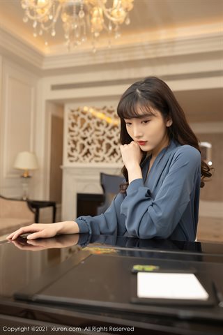 [XiuRen] No.3246 Молодая модель Лу Сюаньсюань снимает свою рабочую форму, чтобы показать сексуальное нижнее белье и ультратонкие, - 0020.jpg