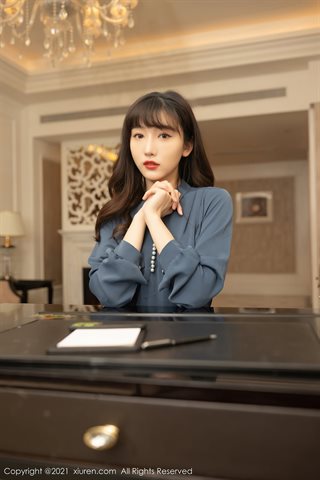 [XiuRen] No.3246 La giovane modella Lu Xuanxuan si toglie l'uniforme da lavoro per rivelare biancheria intima sexy e collant, - 0024.jpg