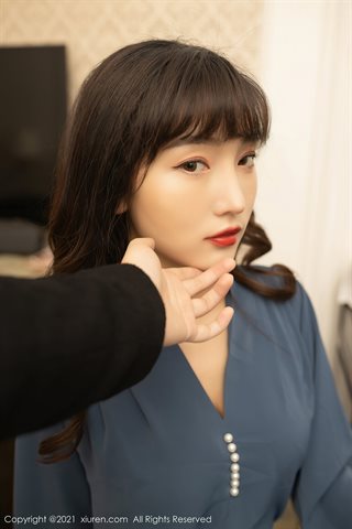 [XiuRen] No.3246 젊은 모델 Lu Xuanxuan은 작업복을 벗고 섹시한 속옷과 극도로 얇은 검은색 팬티 스타킹을 드러내 완벽한 유혹 사진 - 0025.jpg