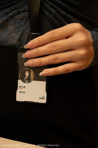 [XiuRen] No.3301 Déesse Zhou Yuxi Sandy Xiamen Brigade Filmer et visionner le thème de l'intrigue Ouverture Collants noirs - 0005.jpg