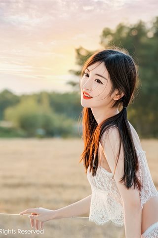 [XiuRen] No.3313 เทพธิดา Shen Mengyao ในทุ่งข้าวสาลีกับชุดชั้นในสีขาวครึ่งตัวเผยให้เห็นร่างกายที่ร้อนแรงของเธอและภาพล่อใจขั้นสุดยอ - 0041.jpg