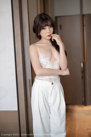 [XiuRen] No.3367 여신 Zhizhi Booty의 개인실 흰색 실크 멜빵이 달린 흰색 절묘한 중공 속옷은 최고의 매력적인 사진입니다. - 0025.jpg