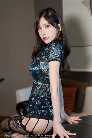 [XiuRen] No.3374 Göttin Zhou Yuxi Sandy Seladon wunderschöne Kostüme, die sexy schwarze Strumpfhosen zeigen, Gesäß-Versuchungsfoto - 0026.jpg
