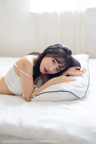 [XiuRen] No.3457 그녀의 개인 방에서 부드러운 모델 Tang Xin의 섹시한 흰색 잠옷 - 0039.jpg