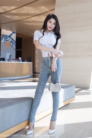 [XiuRen] No.3501 Tender model Meiqi Mia Macau travel shoot private room ultra-thin no inner meat pantyhose show hot body - 0002.jpg