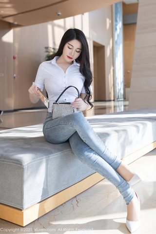 [XiuRen] No.3501 Tender model Meiqi Mia Macau travel shoot private room ultra-thin no inner meat pantyhose show hot body - 0003.jpg