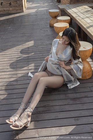 [XiuRen] No.3542 Tender model Xiong Xiaonuo fashion outdoor shooting theme ultra-thin no inner black pantyhose show hips and - 0016.jpg
