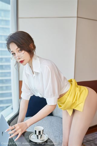 [XiuRen] No.3543 Goddess Zhizhi Booty workplace glasses OL theme take off short skirt and reveal no inner meat pantyhose - 0028.jpg