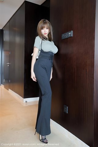 [XiuRen] No.3557 Вакуумная одежда нежной модели Най Музи в черных колготках - 0008.jpg