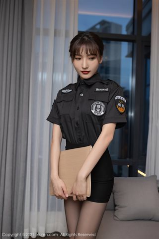 [XiuRen] No.3577 Modelo de concurso Lu Xuanxuan tema de segurança de propriedade tira o uniforme e revela calcinha sexy e-calça - 0014.jpg