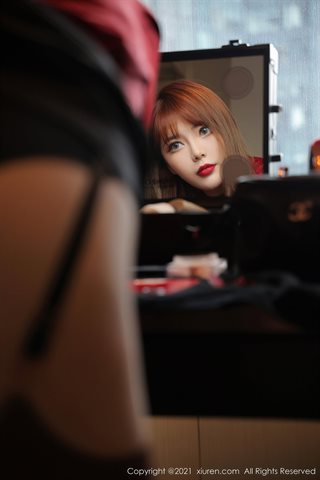 [XiuRen] No.3617 Kamar pribadi Model Arude Weiwei gaun merah seksi dengan suspender dan stoking - 0011.jpg