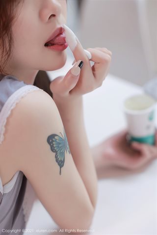 [XiuRen] No.3622 모델 내일 꽃 복숭아 복숭아 개인실 섹시한 메이드 복장 흰색 레이스 멜빵 부드럽고 매혹적인 사진 - 0014.jpg