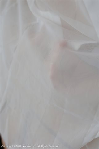 [XiuRen] No.3635 Modelo Yueyin Hitomi camisa branca clássica com saia preta meia-exposta lingerie sexy Xiu Hao foto de tentação de - 0064.jpg