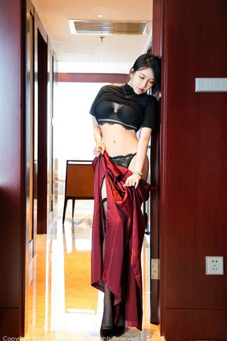 [XiuRen] No.3641 Kamar pribadi Model Yutu Miki setengah telanjang dengan pakaian dalam renda hitam menunjukkan foto godaan tubuh - 0024.jpg
